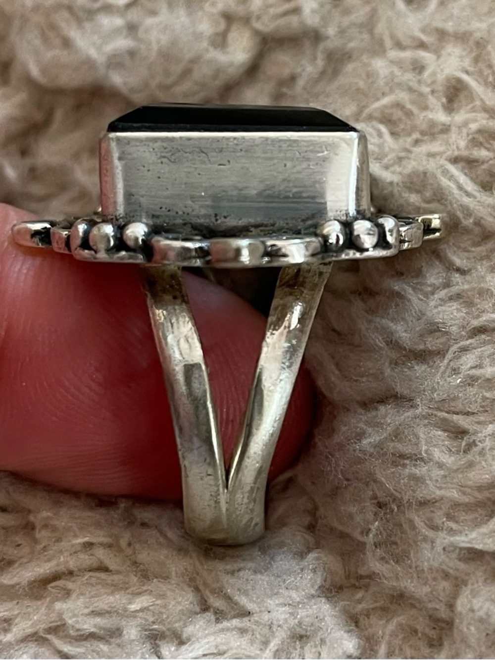 Silver Filigree Ring with natural black tourmaline. - Picture 5 of 9